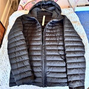 WORN ONCE LuLulemon Black Puffer Jacket size 6